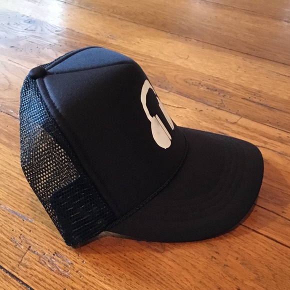 NEW Otto Collection Unisex Black Mesh White Headphones Trucker Hat Youth - Picture 3 of 7